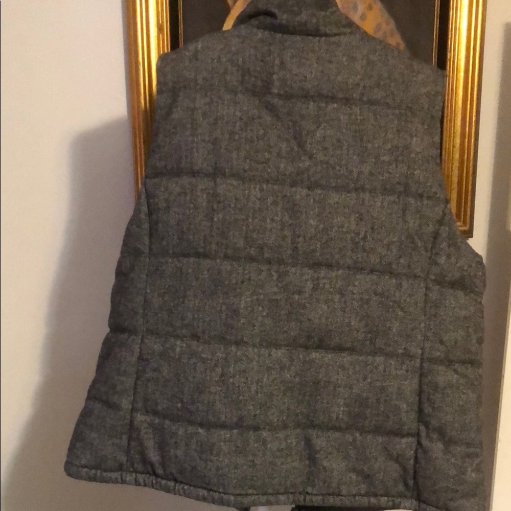Old Navy Gray Quilted Vest - Picture 6 of 8